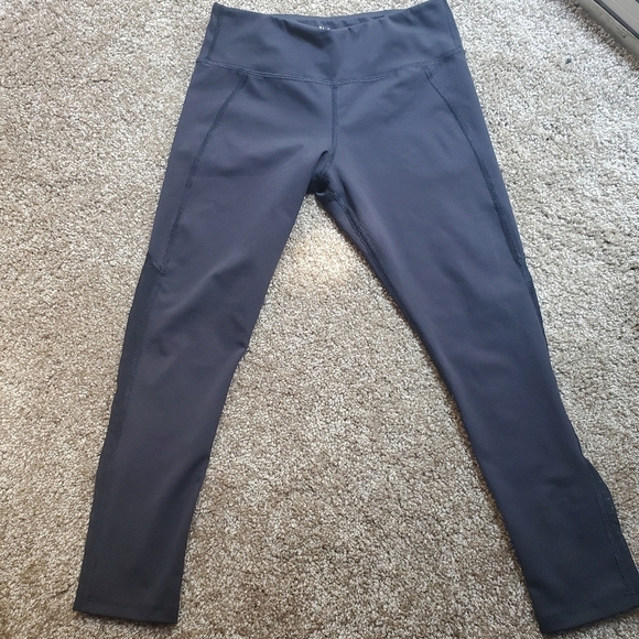 Nimble Mesh Crops Size XS - Picture 1 of 5